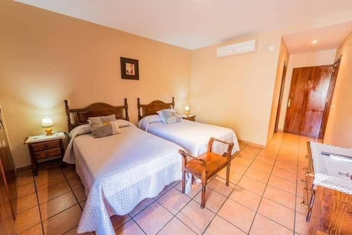 Apartamentos & Casa Rural Boada Con Jardin Interior Y Barbacoa Villamiel Luaran gambar